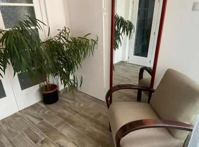 Souterrain Apartman *